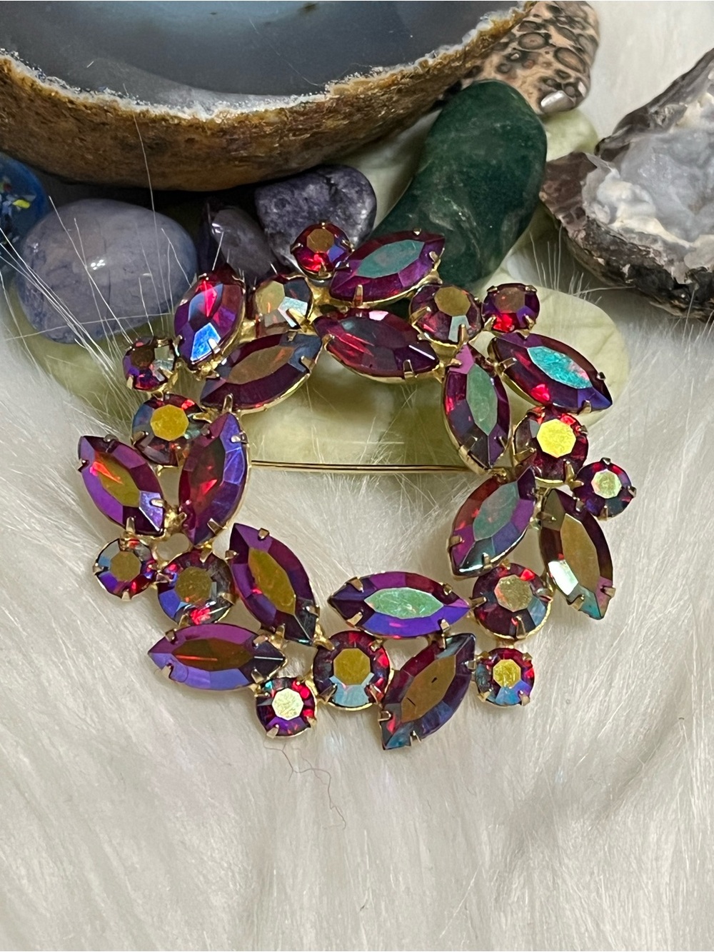 Large Weiss Rhinestone Brooch - Picture 2 of 9